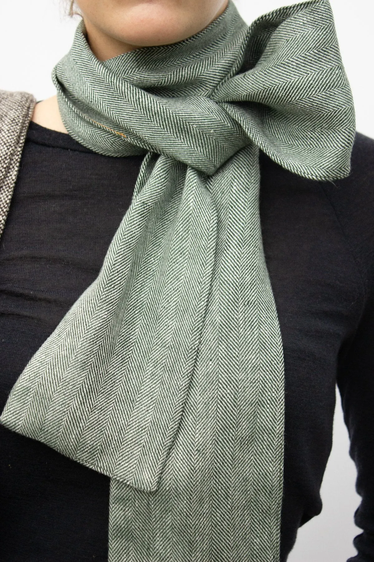 Basil Great Herringbone Linen Scarf